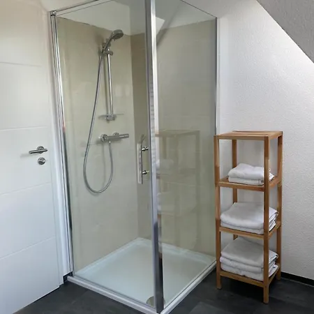 شقة 3,5-zimmer, Geraeumige Und Wunderschoene Ferienwohnung In *