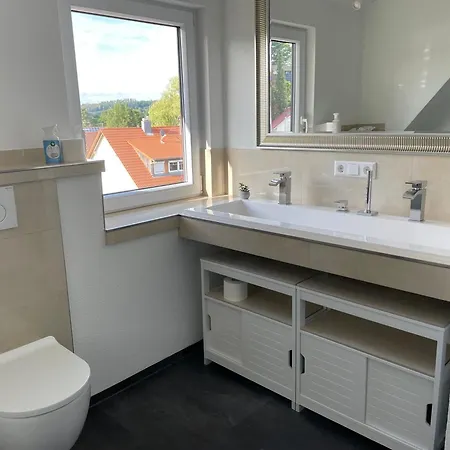 شقة 3,5-zimmer, Geraeumige Und Wunderschoene Ferienwohnung In