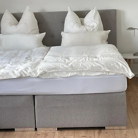 شقة 3,5-zimmer, Geraeumige Und Wunderschoene Ferienwohnung In *
